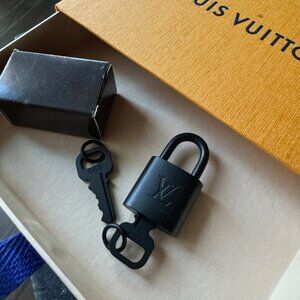 LOUIS VUITTON MATTE BLACK LOCK AND KEY #663, BRAND NEW, 2 keys
